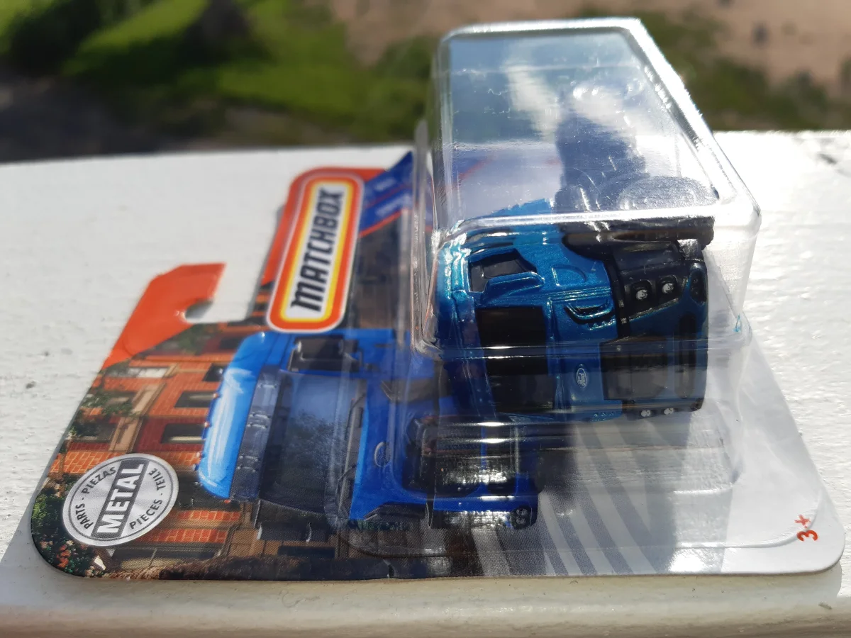 Matchbox Ford Cargo '13 - Image 4