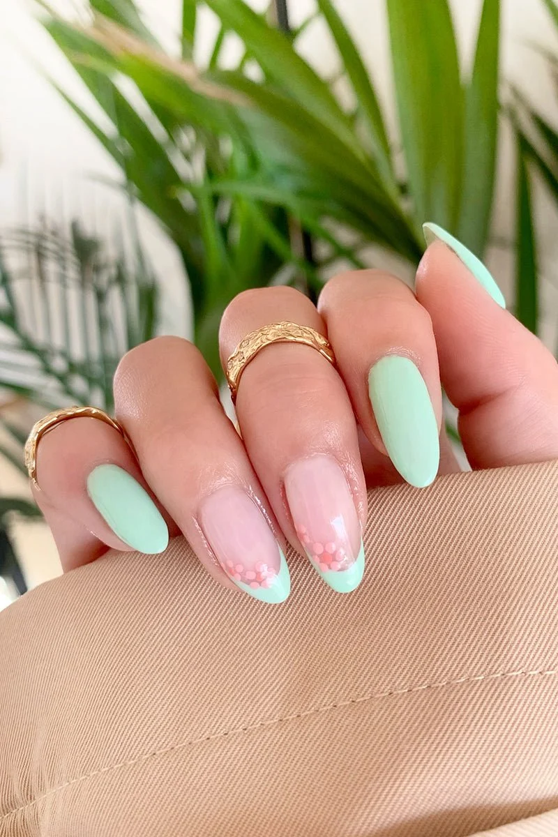 Mint Blossom Look - Image 2